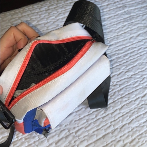 Champion color crossbody bag - Picture 3 of 5